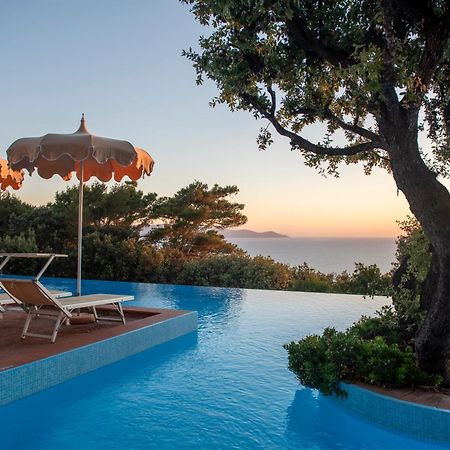 Boutique Hotel Torre Di Cala Piccola ポルト・サント・ステーファノ エクステリア 写真