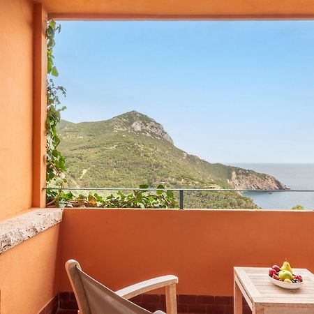 Boutique Hotel Torre Di Cala Piccola ポルト・サント・ステーファノ エクステリア 写真