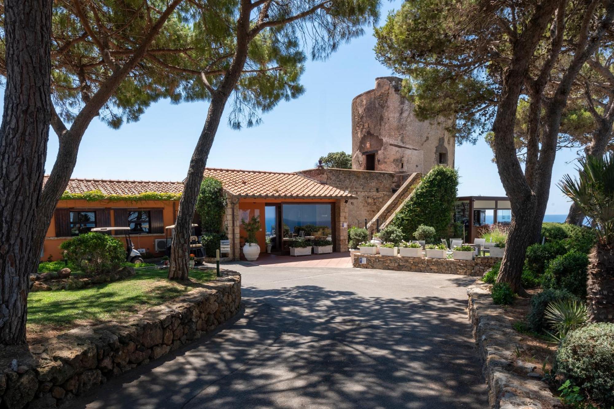 Boutique Hotel Torre Di Cala Piccola ポルト・サント・ステーファノ エクステリア 写真